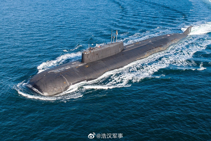 俄罗斯海军奥斯卡Ⅱ级核潜艇奥廖尔号将在丹麦海峡航行