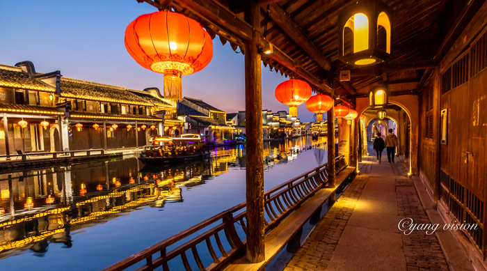南浔古镇,蓝调夜色美__财经头条__新浪财经
