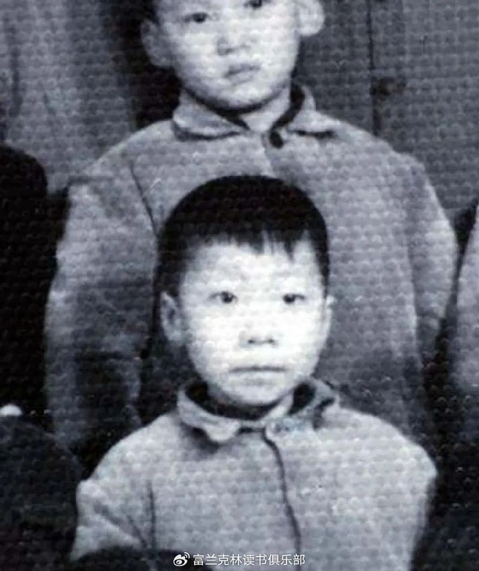 杨利伟20年前一举飞天,实现破圈开局“第一椅”,如今他怎样了?__财经头条