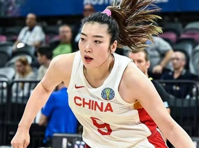 在世界非常有竞争力,这也是批准任命,很有可能李梦担任中国女篮队长