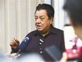 包袱不响创作偷懒 别穿上大褂就随便说