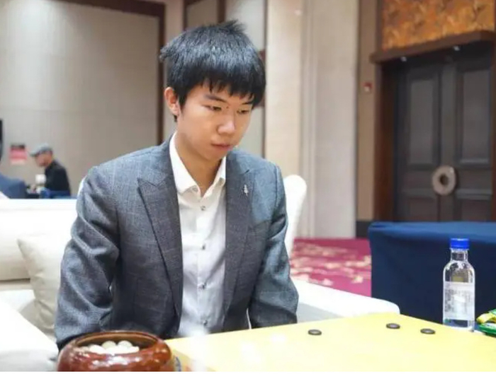 辜梓豪,韩国围棋联赛2胜1负,完胜姜东润!