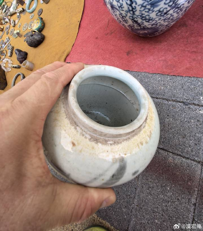 清中期青花福字纹罐