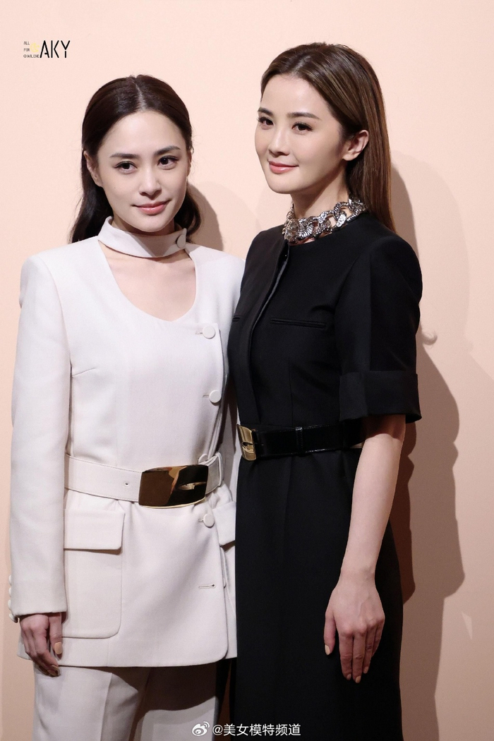 阿娇阿sa合体现身活动 二人黑白穿搭气质温婉优雅__财经头条