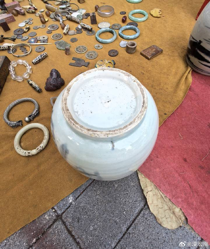 清中期青花福字纹罐