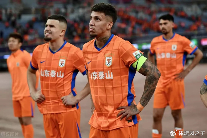 克雷桑收阿联酋豪门报价，压价幅度将近50%，明摆着欺负泰山队吗？