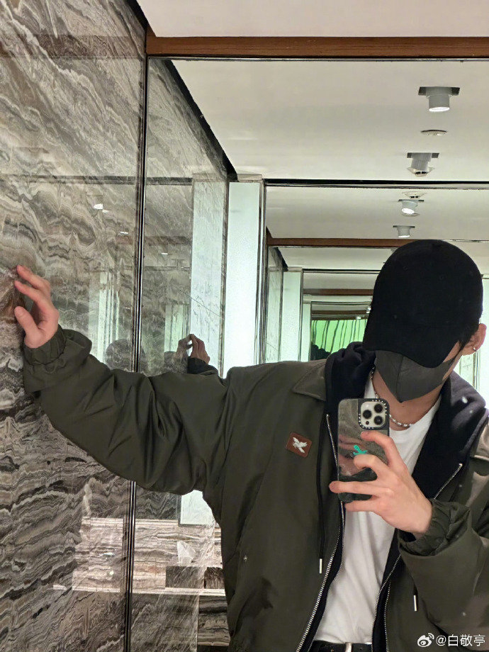 白敬亭冬日穿搭我说小白尊嘟好会穿