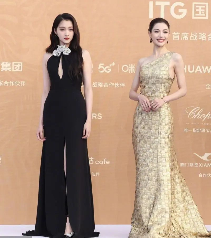 一,女明星集体穿对衣,闫妮排第十名但也好美