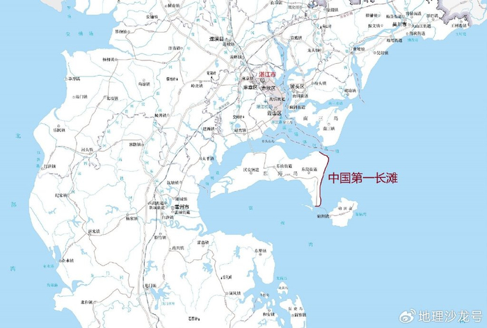 广东省东海岛东部的海滩长度超20千米,被誉为“中国第一长滩”