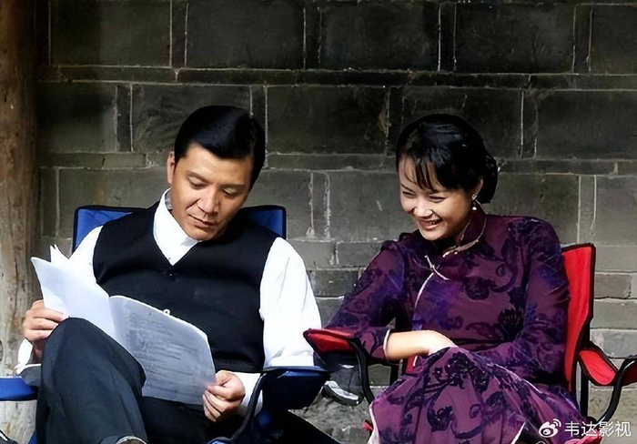 演员奚望:在继父刘之冰支持下离婚,带着女儿的她,现在怎样了?|刘之冰|奚望|郭晓然_新浪新闻