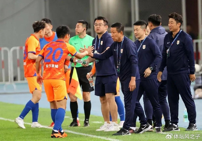 欧洲名帅驰援山东,高额年薪被曝光,能力不输崔康熙__财经头条