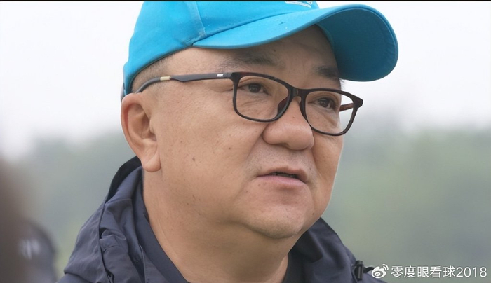 国足选帅盲目头绪，名嘴董路力荐本土一位少帅，他身上有3大优势