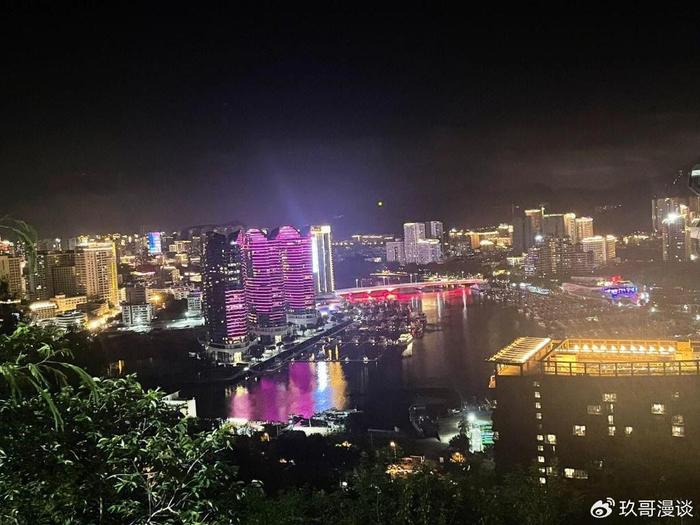 三亚天涯海角夜景图片