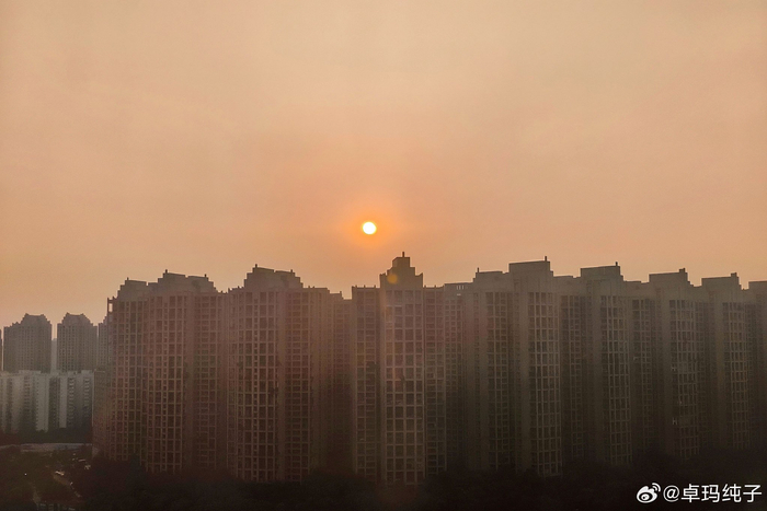 晨光熹微,一天新的征程又开始,每一缕清晨的阳光都是新的希望的种子