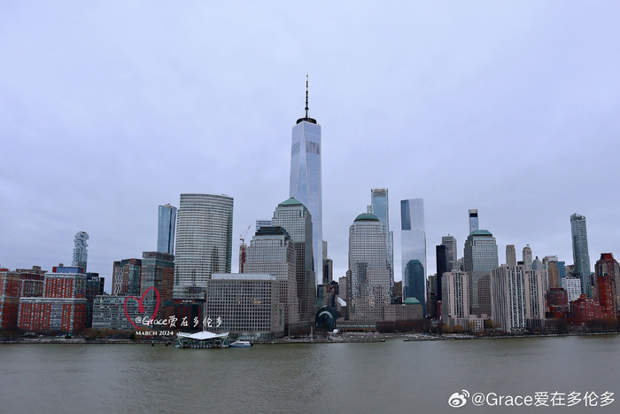 这次从纽约曼哈顿港出发,两小只第一次看到了自由女神像?