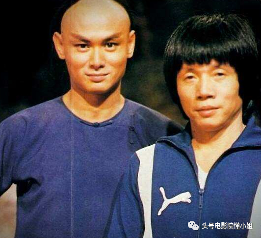 刘家辉中风10年露面，人生巨变：昔日功夫片明星，如今轮椅代步