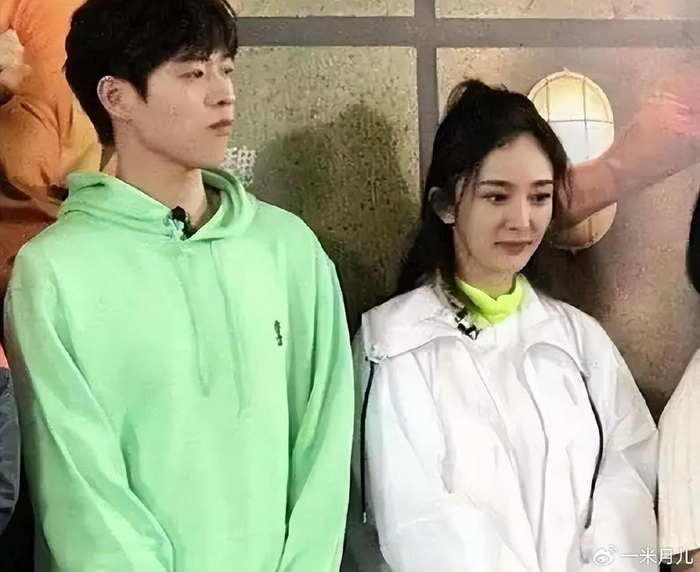 魏大勋桃花朵朵开:春晚舞台被杨幂偷瞄,男方疑似跟秦岚分手!