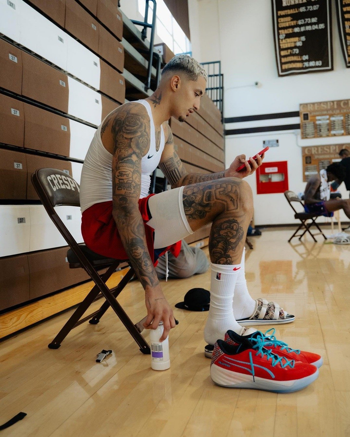 库兹马更新训练照__财经头条