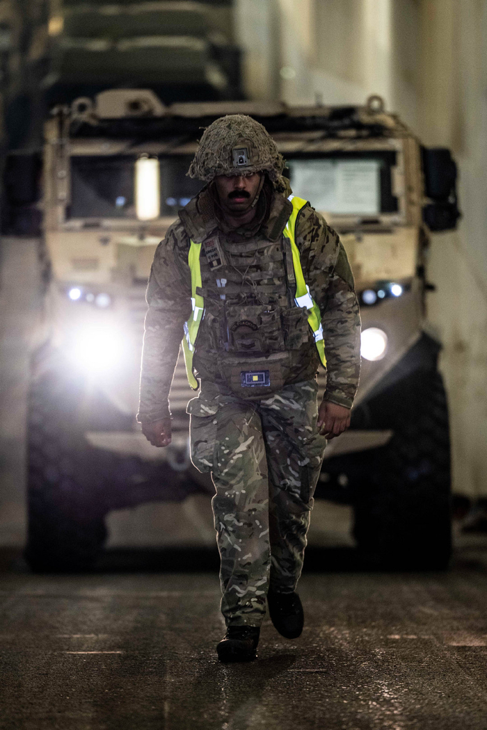 北约高度戒备部队正在进行 〃辉煌跳跃 〃演习|北约|演习|部队_新浪