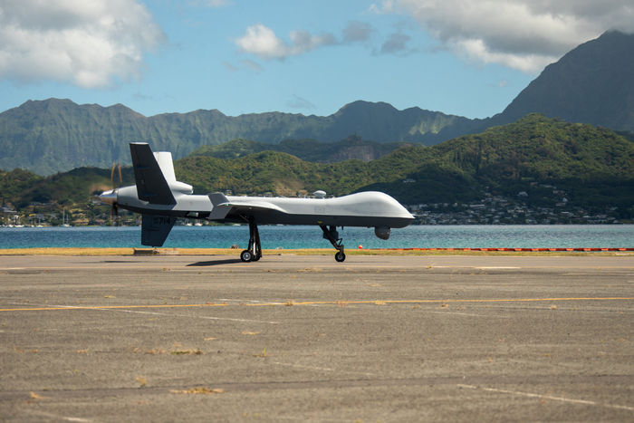 美国海军陆战队mq-9a死神无人机在卡内奥赫湾海军陆战队航空站滑行