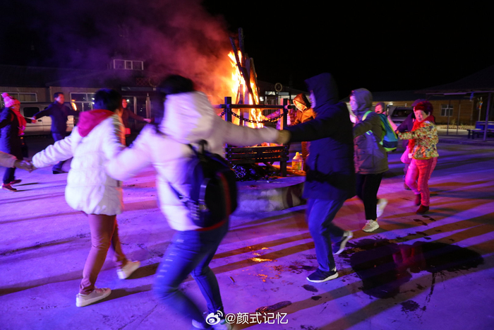 草原之夜 篝火点起来一一游内蒙古呼伦贝尔大草原篝火晚会拍摄