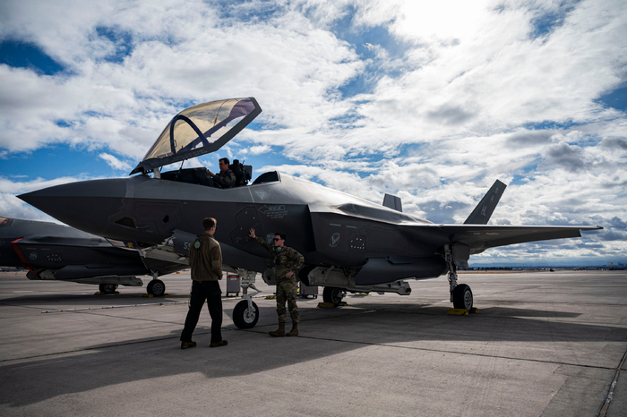 内华达州内利斯空军基地举行的 〃红旗-内利斯24-1 〃演习|内华达州