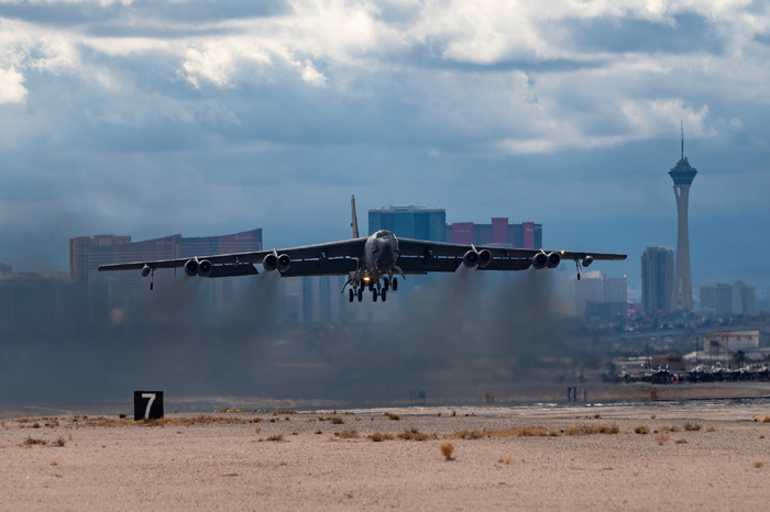 内华达州内利斯空军基地红旗军演|内华达州|内利|空军基地_新浪新闻
