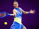 2-1、2-1，中国金花一姐郑钦文夺2连胜，约战新科澳网冠军莱巴金娜