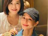 张钧甯晒出神仙母女同框！妈妈的发布新书《往日食光》