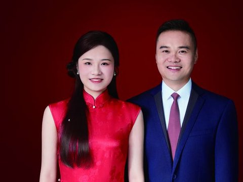 结 婚 启 事