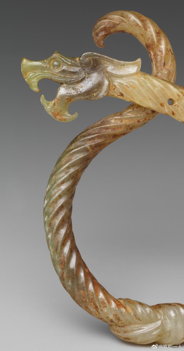 两千五百年前的极致螺线绞丝美学 绞丝龙形玉佩