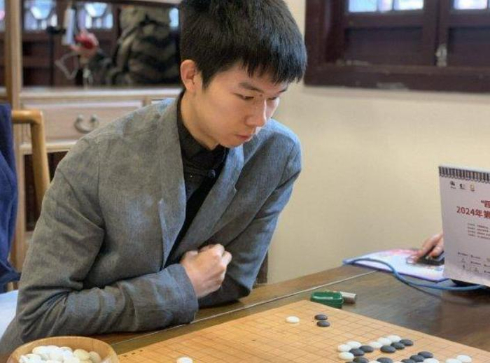 韩弱将持续爆冷,柯洁,辜梓豪一月内连续惨败!