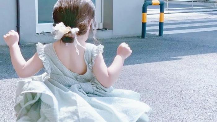 “不要把女儿打扮得太漂亮”，心理学家的这个忠告，父母要听进去
