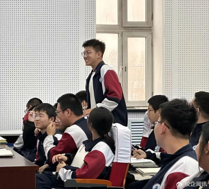 大庆第二中学举办高一年级学业规划管理讲座暨高中学习方法指导