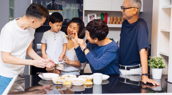 首先,要了解孩子積食的原因.