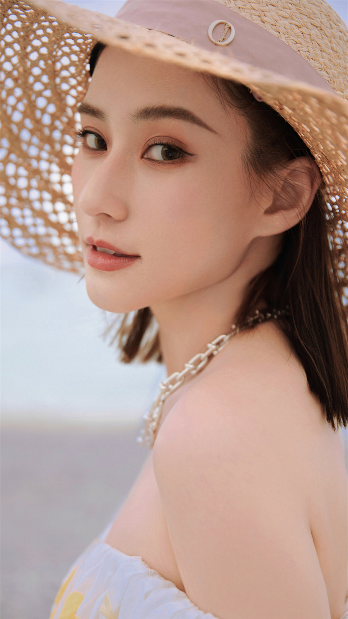 何超莲海边浪漫碎花裙写真壁纸