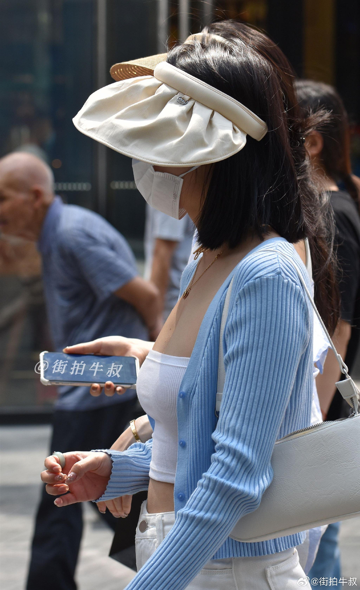 性感的热裤小姐姐