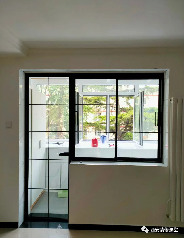 阳台门联窗,满足采光和空间价值|门联|阳台|采光_新浪新闻