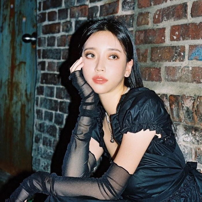 韩国24岁女歌手突然去世,出道4年小有名气,网友叹息她这么年轻|rose