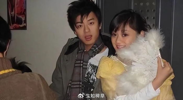 多年后,袁姗姗在《青春同学会》中向张戈透露了当年的事情.