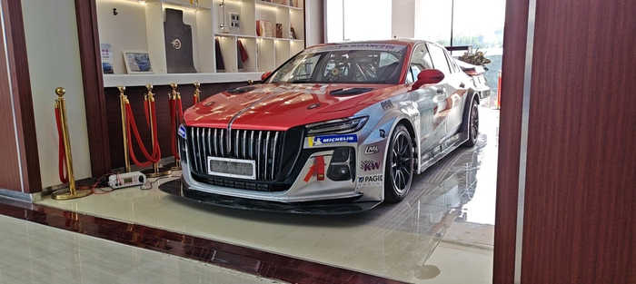 坐标北京金港红旗经销商红旗h5赛车入店巡演