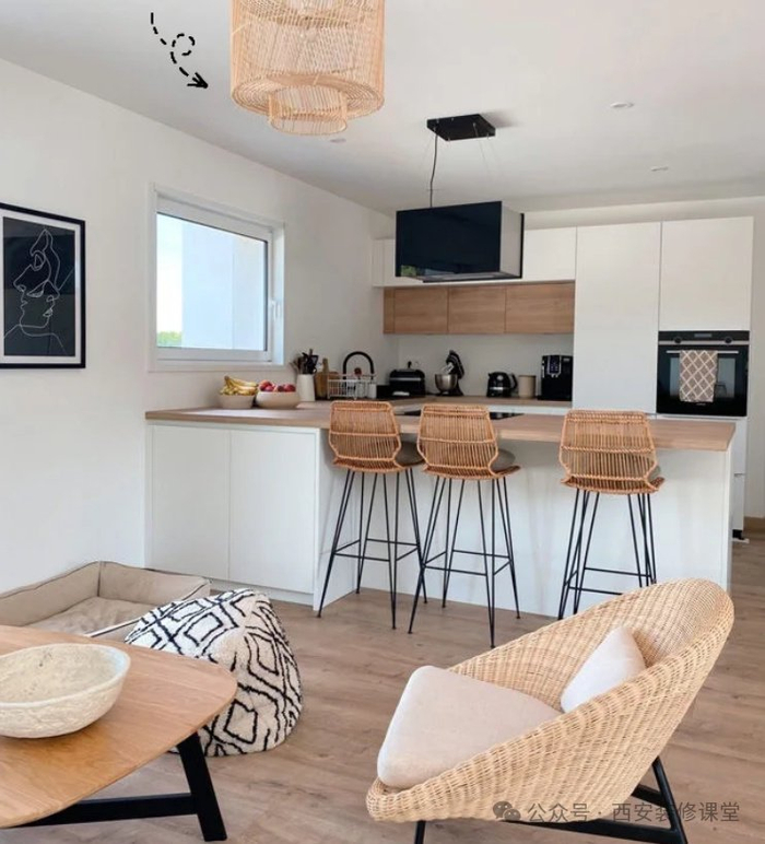 客厅两侧紧靠厨房,果断砸掉不后悔