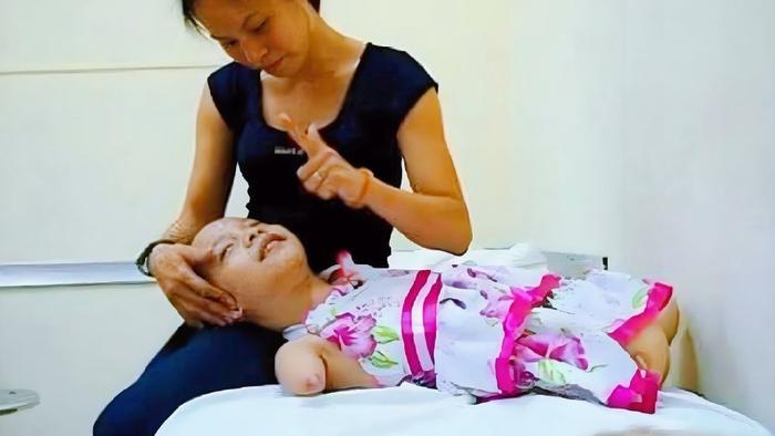 孕妈产检查出胎儿没手没脚，却不顾劝阻执意生下娃，现在咋样了？