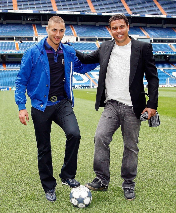 绝对巨星本泽马生日快乐