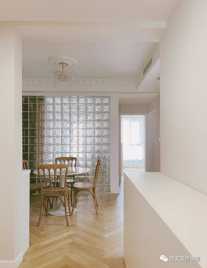 客厅及其他区域,玻璃砖的精彩运用|玻璃砖|客厅|采光_新浪新闻