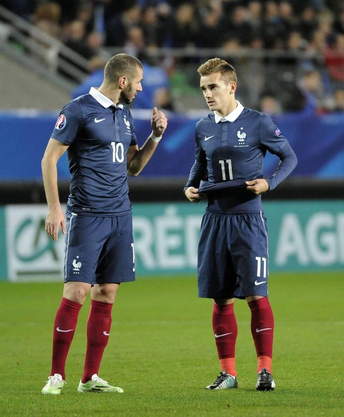 绝对巨星本泽马生日快乐