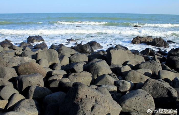 位于我国雷州半岛东侧海洋中的"硇洲岛",是我国第一大火山岛|湛江市