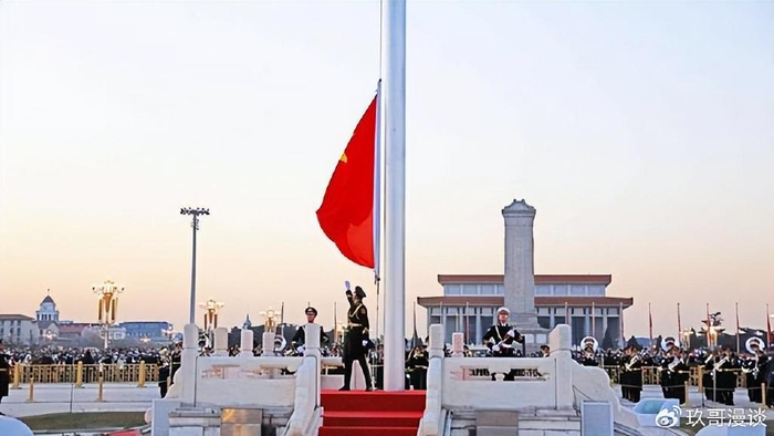 天安门广场的升旗仪式