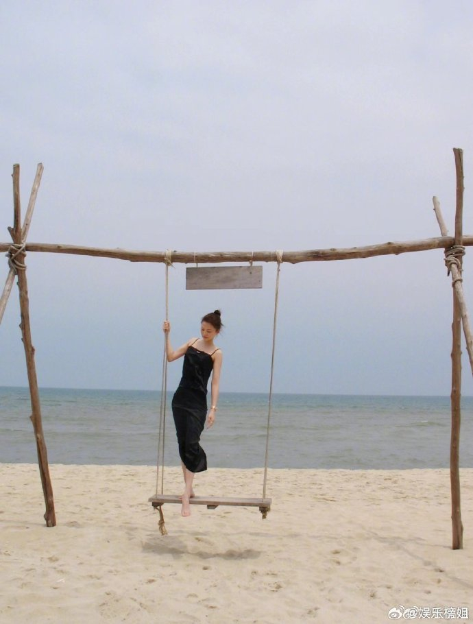 张韶涵海边度假碎片松弛感满满的angela好美啊状态这么好超期待你的