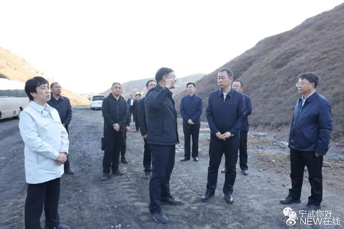 赵新年先后来到榆树坡煤业公司,东城区凤凰幼儿园,余庄乡海子背村护林